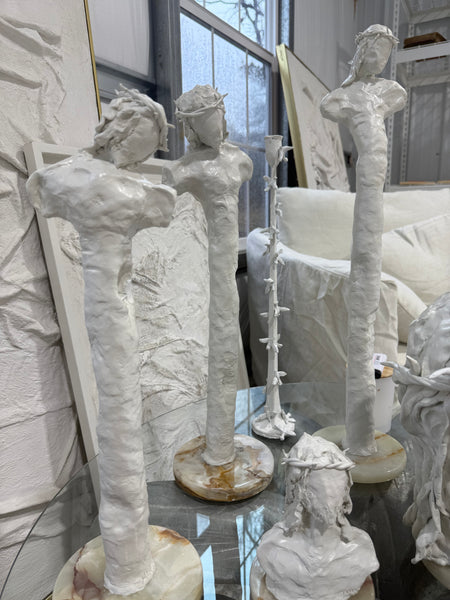 Small Jésus élancé