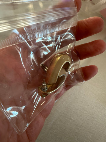 Vintage Heavy Tan And Gold Post Earring