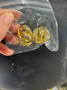Vintage Gold Chunky Screwback Earrings