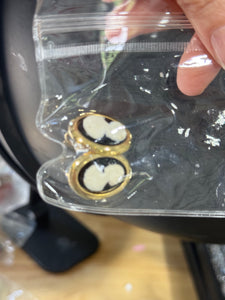Vintage Gold Oval Black and White Cameo Clip On Earrings