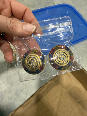 Vintage Heavy Large Round Acrylic And Matte Matte Gold Swirl Post Earrings