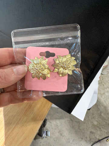 Vintage Gold Flower Post Stud Earrings