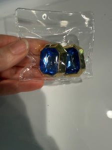 Vintage Large Clear Acrylic and Blue Gem Clipon Earrings