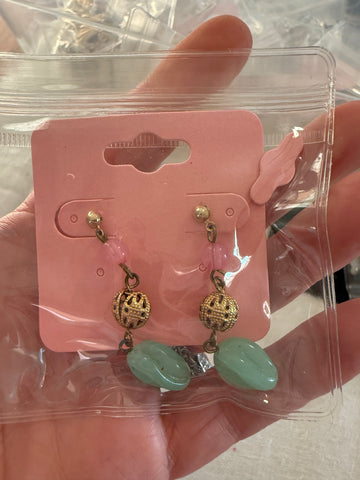 Vintage Lucite and Gold Filagree Droo Earrings
