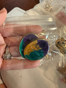Vintage Mardi Gras Oval Post Earrjvs