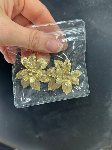 Vintage Gold Flower Clip On Earrings