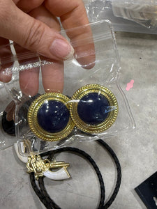 Vintage Gold Round Clip Ons With Dark Blue Cabachons