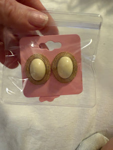 Vintage Oval Gold and Cream Cabochon Post Stud Earrings